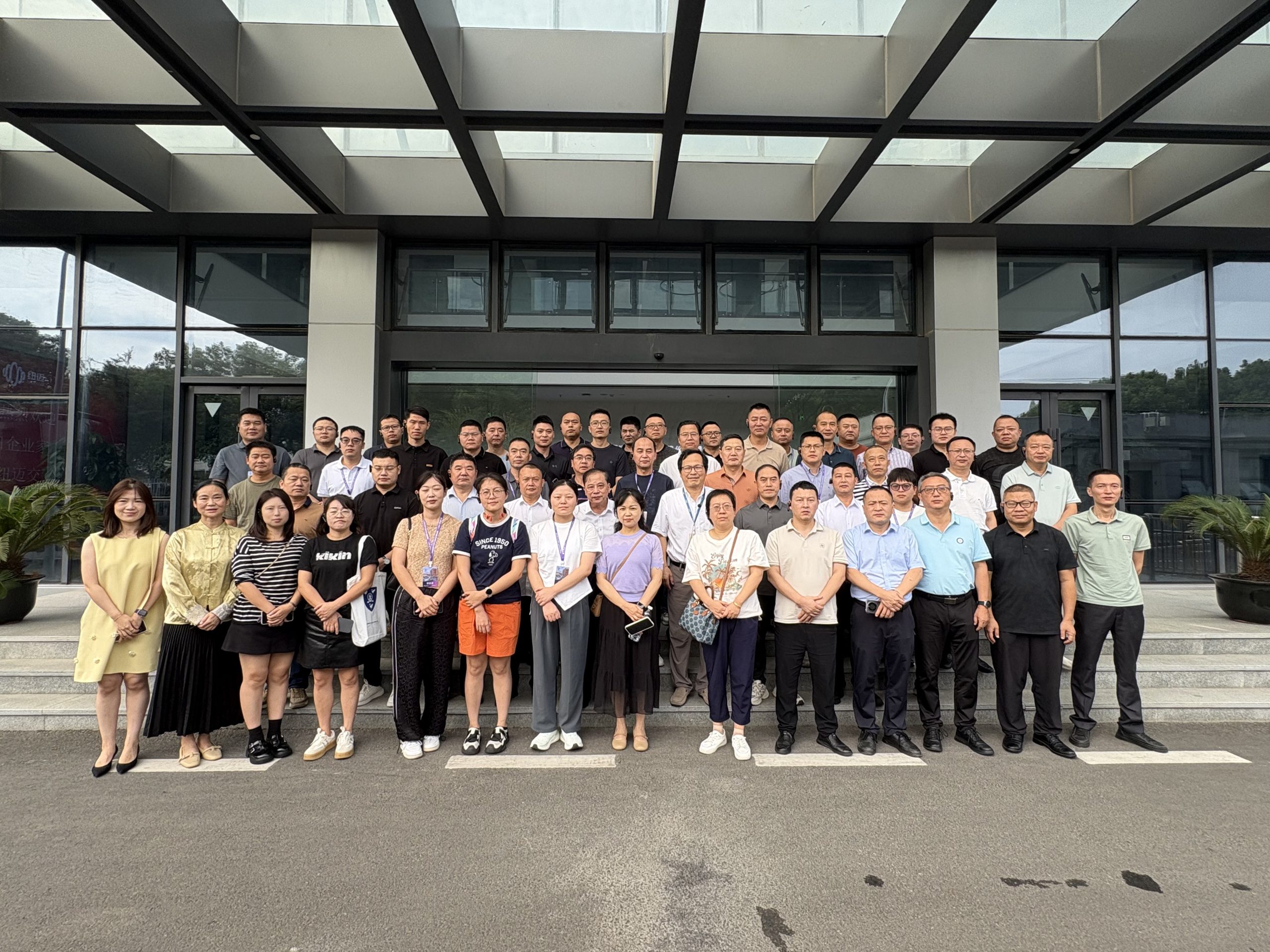 专精特新企业家代表团走进Bsports.必一（中国）体育-官方网站
